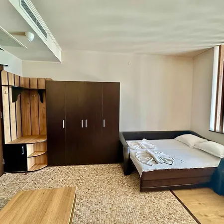 Cozy For 5 People In Royal *