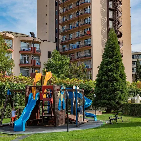 Cozy For 5 People In Royal Zajazd Słoneczny Brzeg